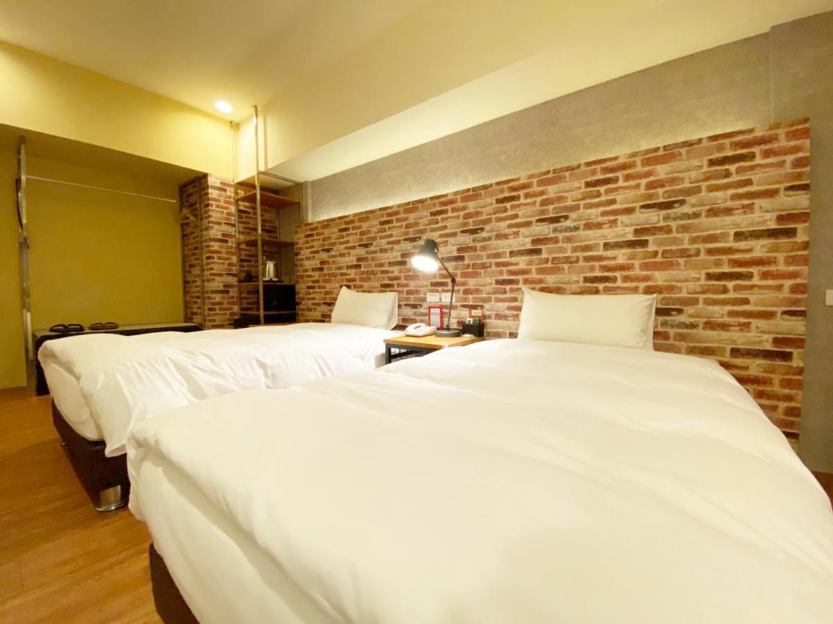 Taichung Old F Hotel Exterior photo