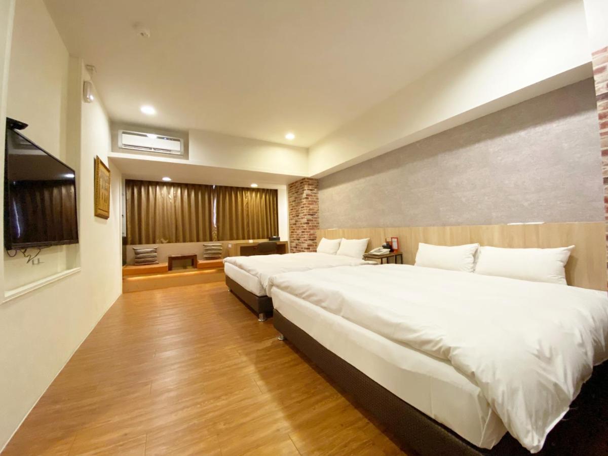 Taichung Old F Hotel Exterior photo